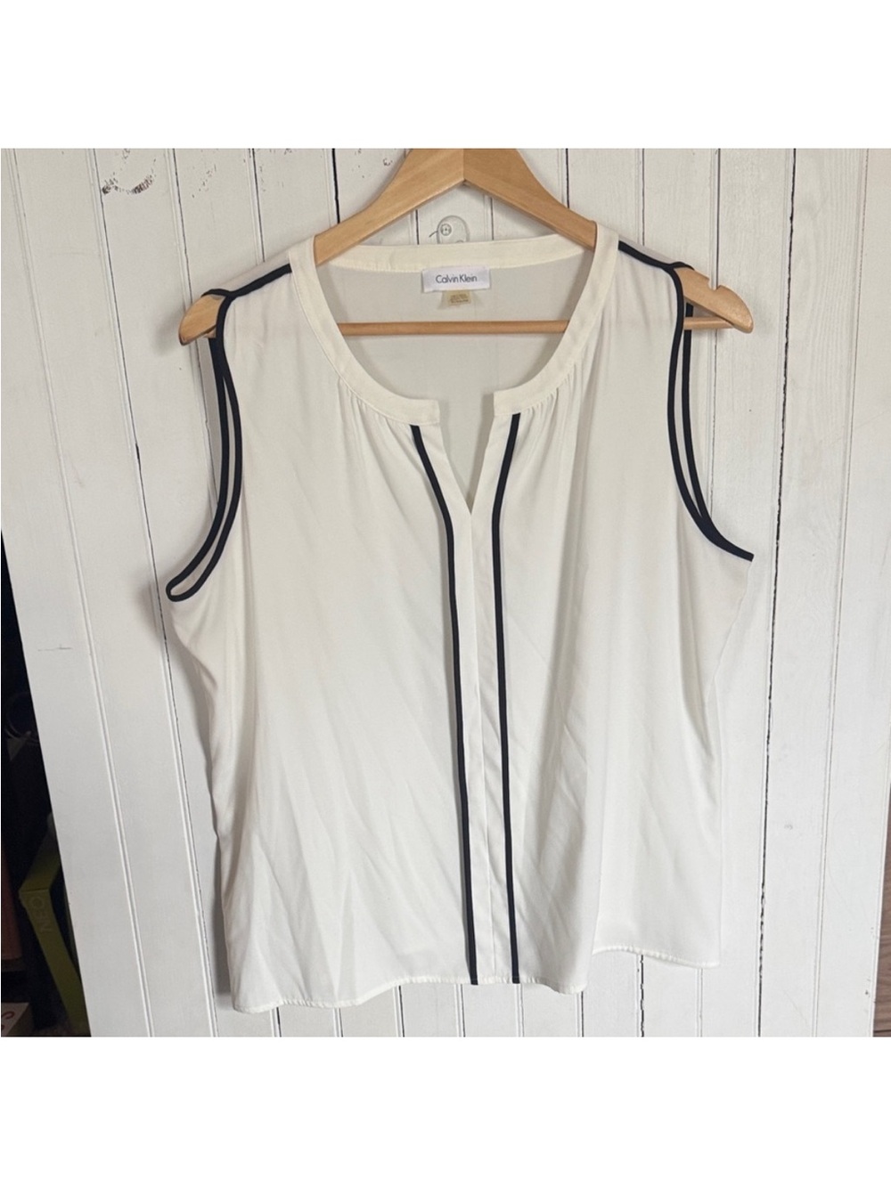 Calvin Klein Cream Sleeveless Blouse White Size XL